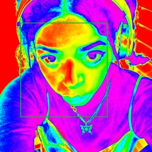 Meet your Posher, Madelaine